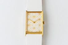 画像をギャラリービューアに読み込む, はなもっこ|水晶に麻の葉 ゴールドケース/スクエア