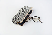 画像をギャラリービューアに読み込む, trois temps|Odilon 横長がま口