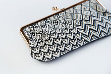 画像をギャラリービューアに読み込む, trois temps|Thomas 横長がま口